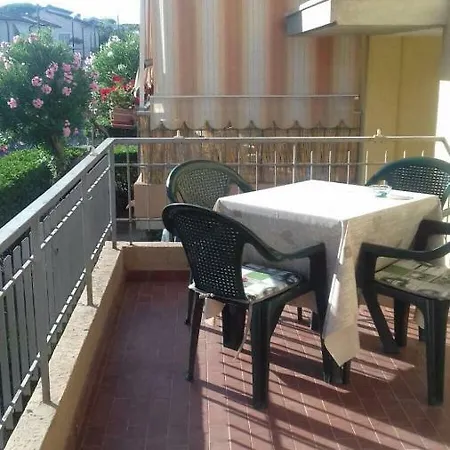 Casa Ludovica ليدو دي كامايوري
